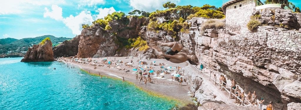 6 Most Beautiful Places in the World to Visit in Spring