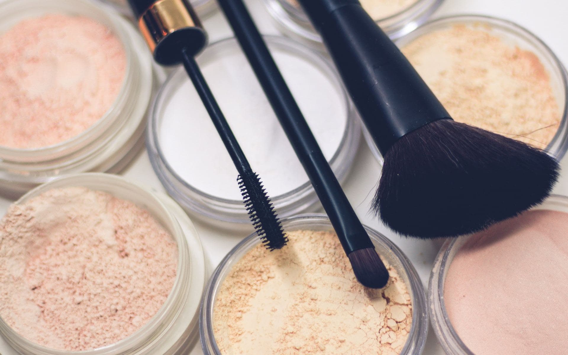 The Best Travel-sized Products for the Jetsetting Beauty